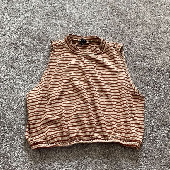Forever 21 Top SIZE M - Picture 1 of 4